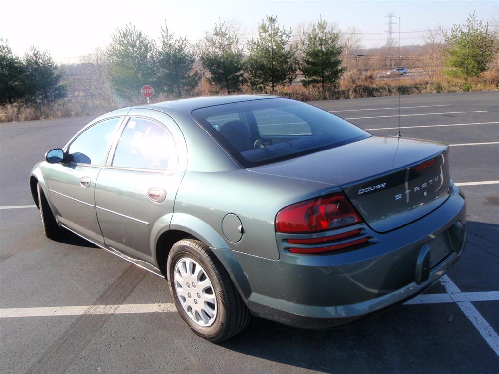 Pre-owned Car StratusDodge