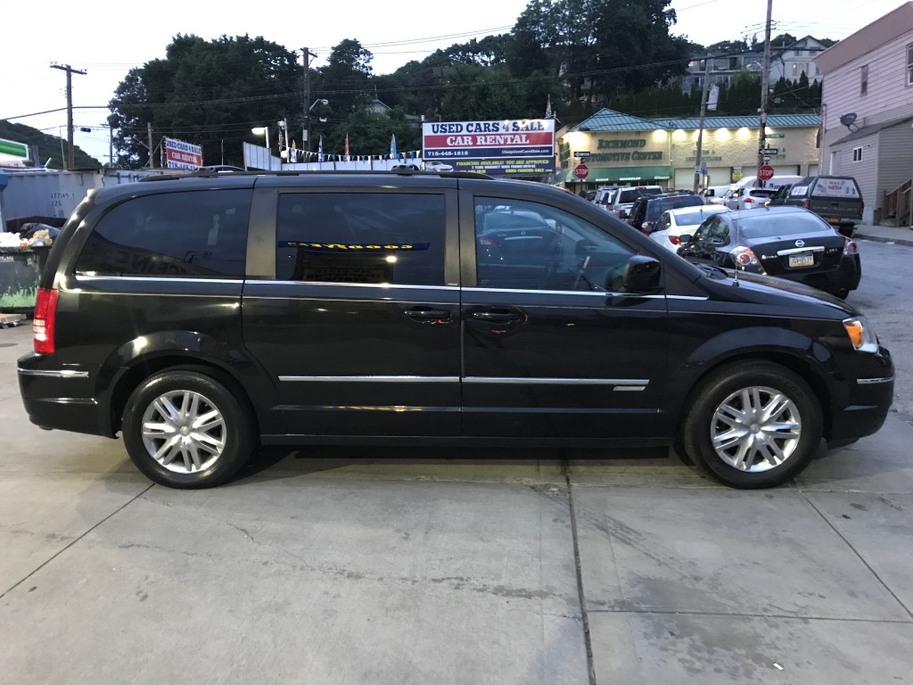 Used - Chrysler Town & Country Touring Minivan for sale in Staten Island NY