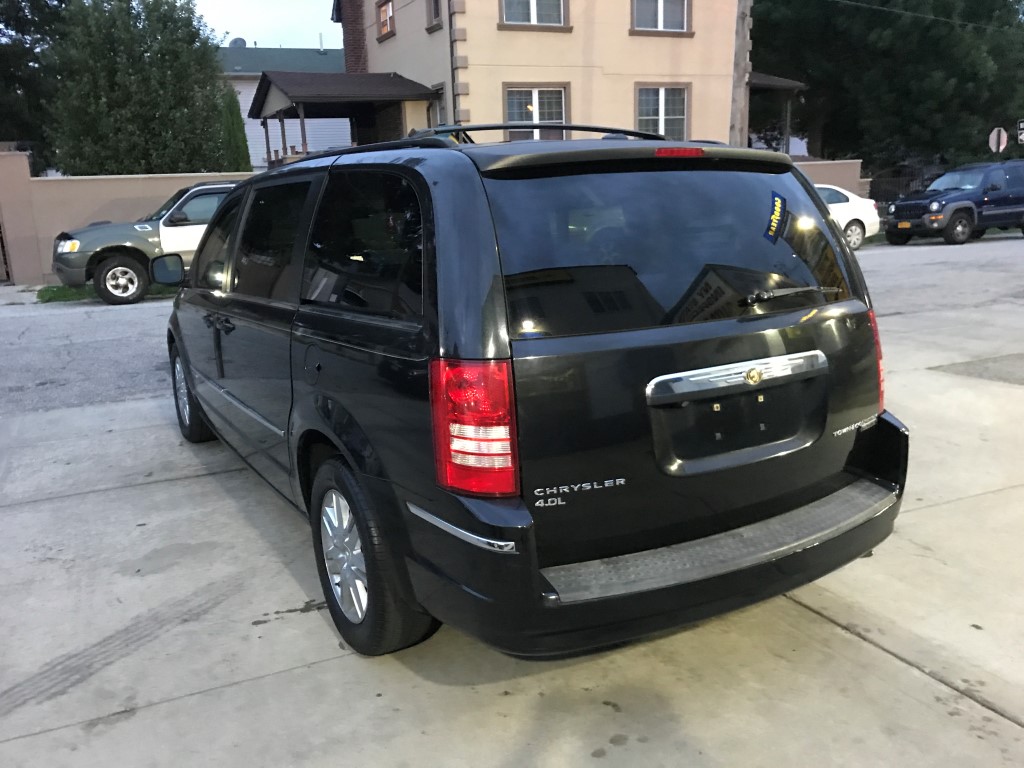 Used - Chrysler Town & Country Touring Minivan for sale in Staten Island NY