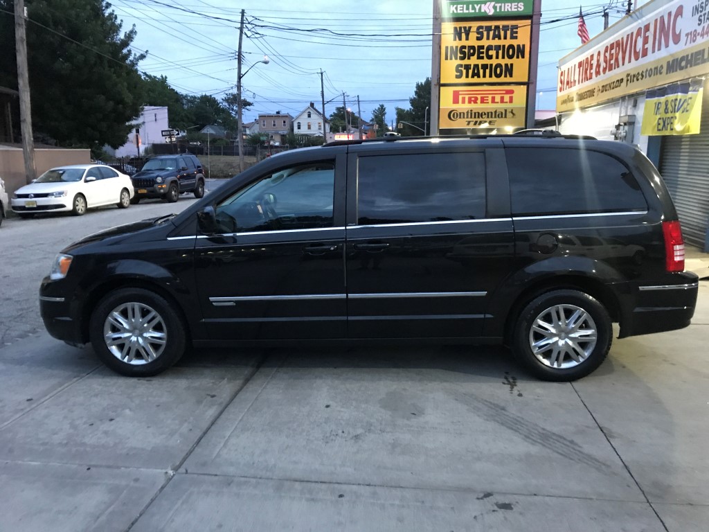 Used - Chrysler Town & Country Touring Minivan for sale in Staten Island NY