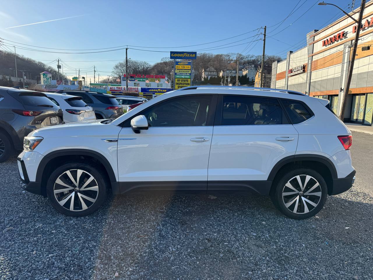 Used - Volkswagen Taos SE SUV for sale in Staten Island NY