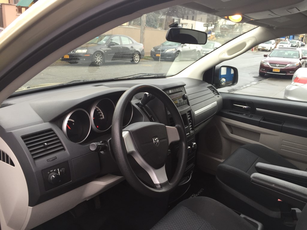 Used - Dodge Grand Caravan SE Minivan for sale in Staten Island NY