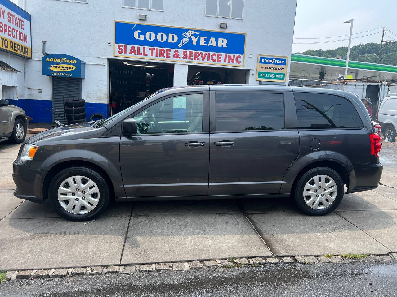 Used - Dodge Grand Caravan SE MINIVAN for sale in Staten Island NY