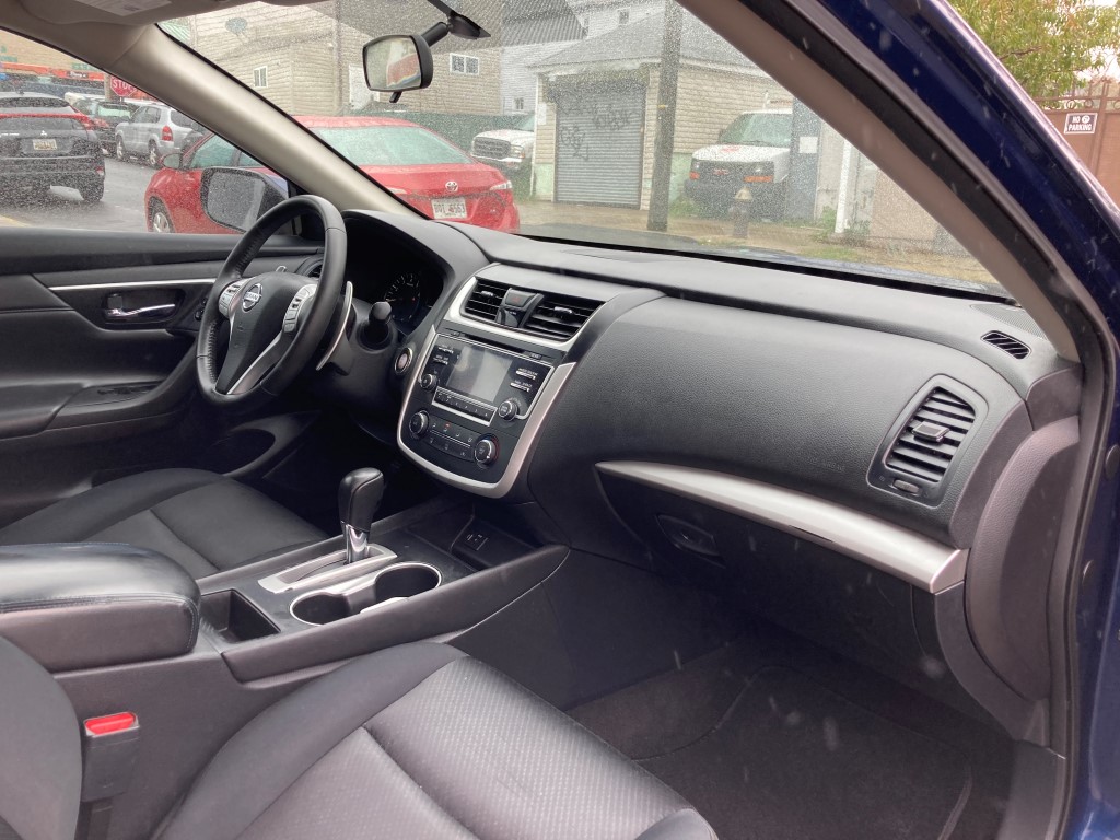 Used - Nissan Altima 2.5 SR Sedan for sale in Staten Island NY