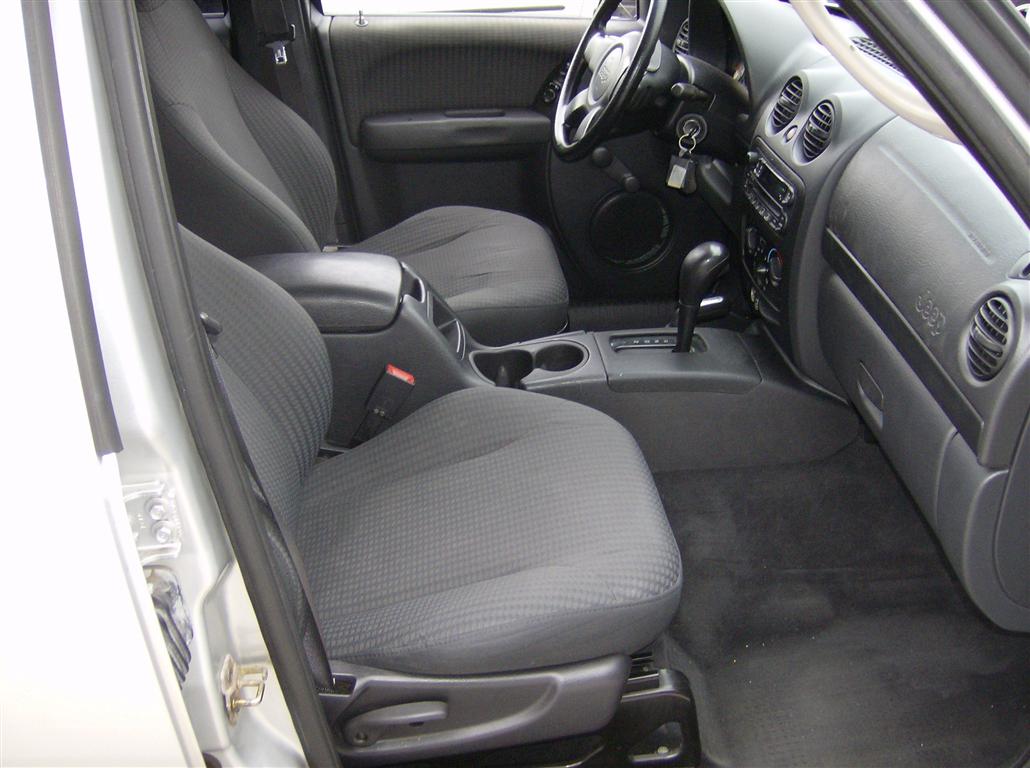 Pre-owned Car LibertyJeep