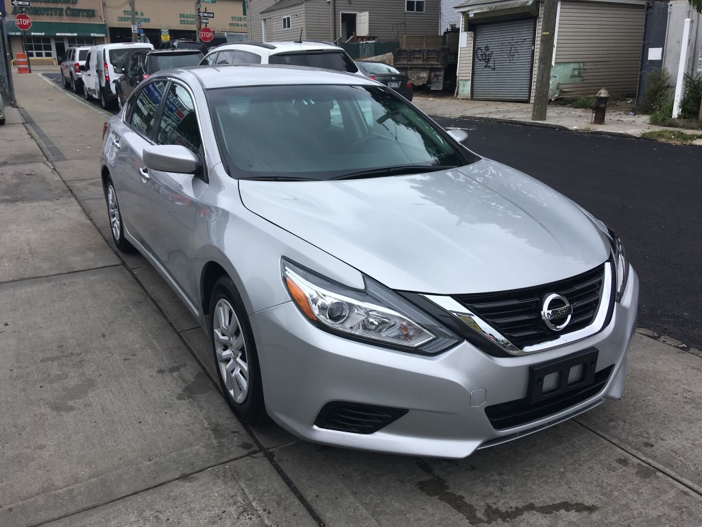 Used - Nissan Altima S Sedan for sale in Staten Island NY