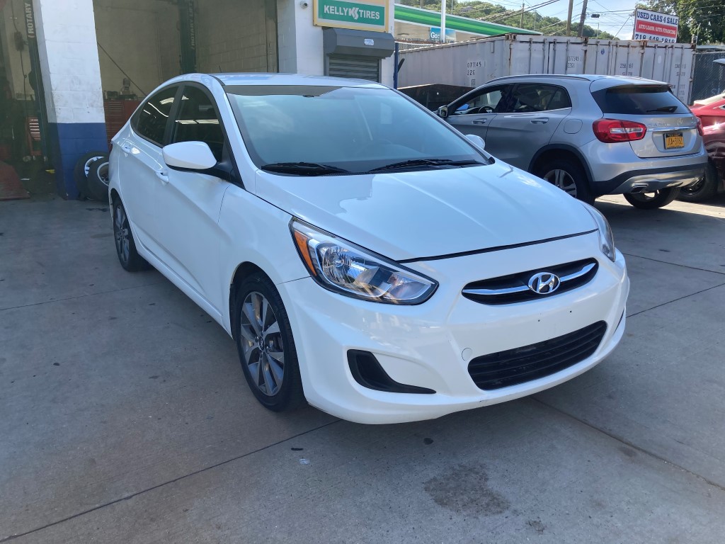 Used - Hyundai Accent VALUE EDITION Sedan for sale in Staten Island NY