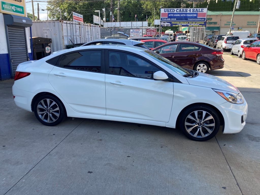 Used - Hyundai Accent VALUE EDITION Sedan for sale in Staten Island NY