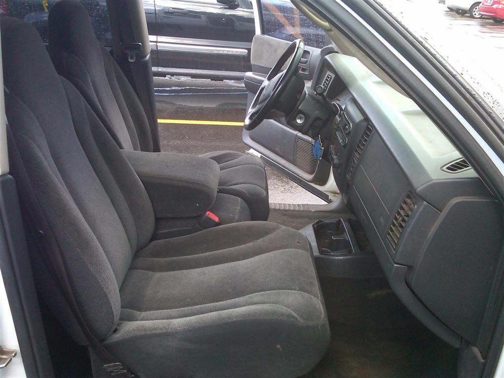 Pre-owned Car DakotaDodge