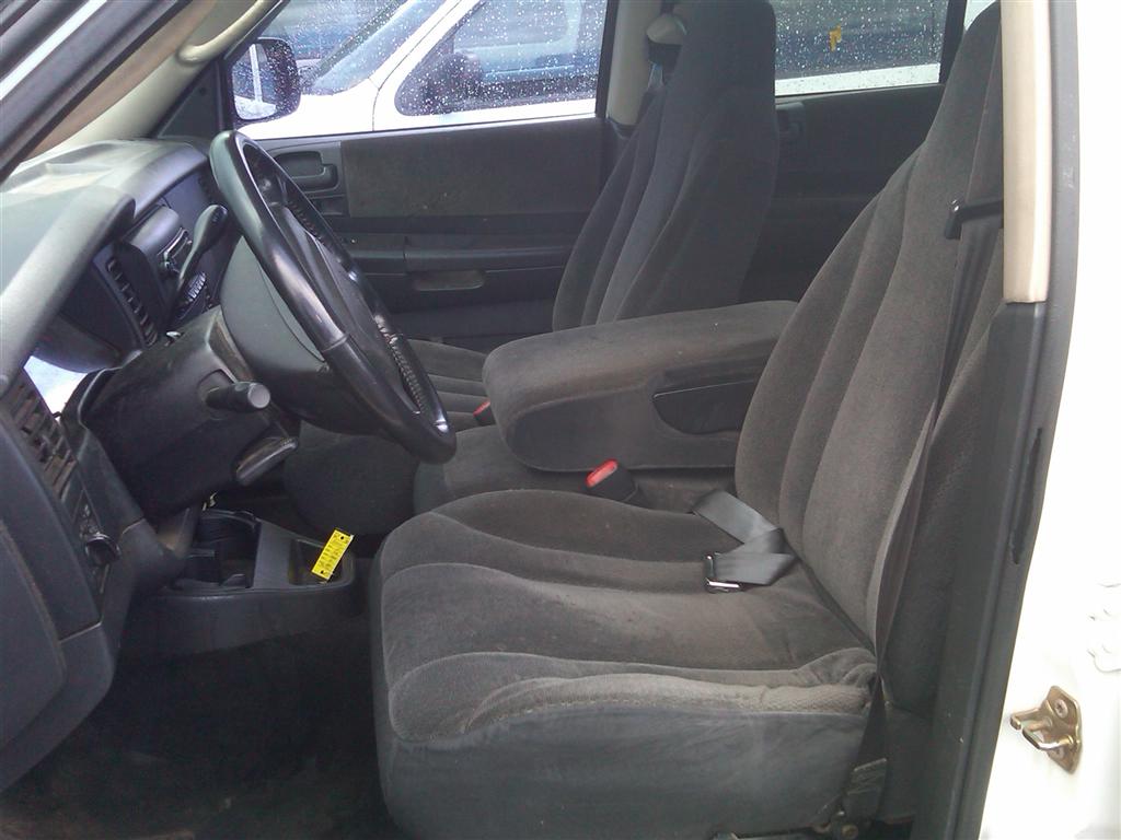 Pre-owned Car DakotaDodge