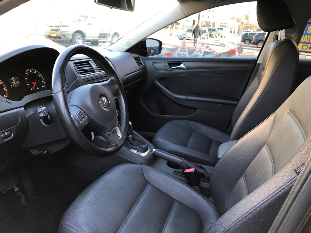 Used - Volkswagen Jetta SE Sedan for sale in Staten Island NY