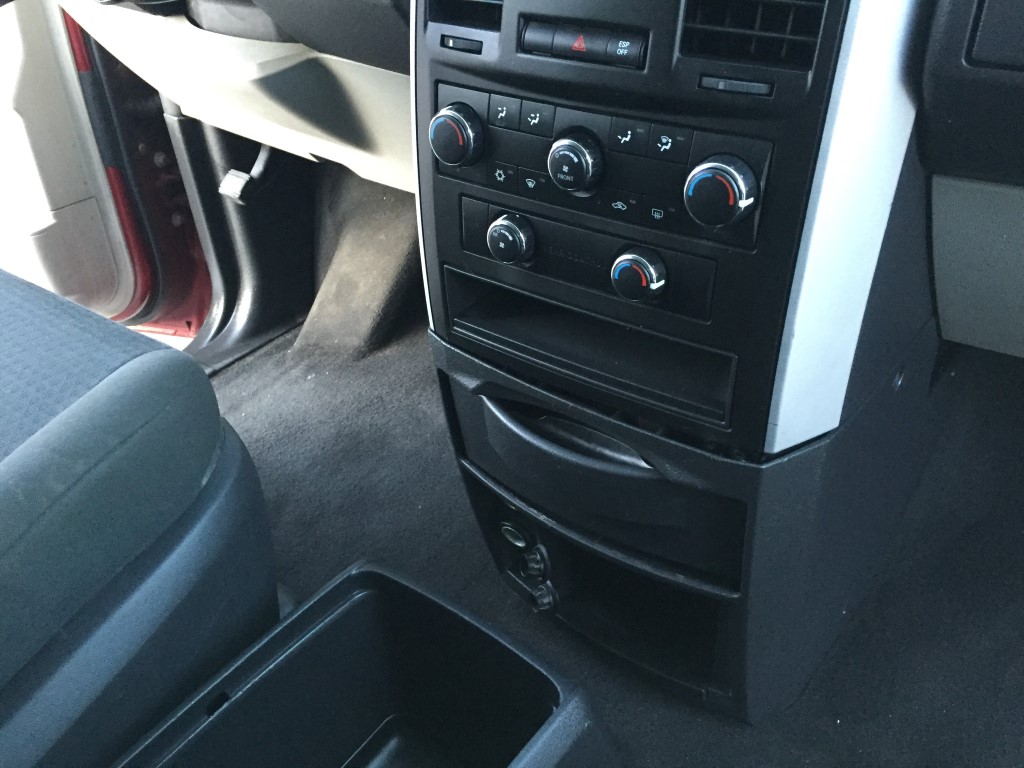 Used - Dodge Caravan SE MiniVan for sale in Staten Island NY