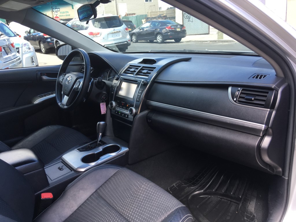 Used - Toyota Camry SE Sedan for sale in Staten Island NY