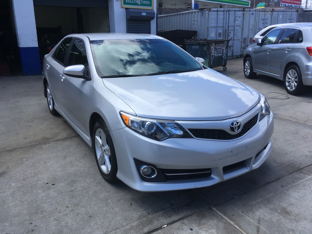 Used - Toyota Camry SE Sedan for sale in Staten Island NY