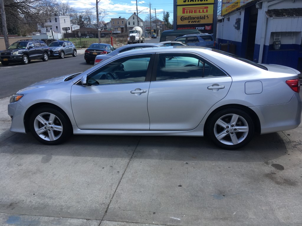 Used - Toyota Camry SE Sedan for sale in Staten Island NY