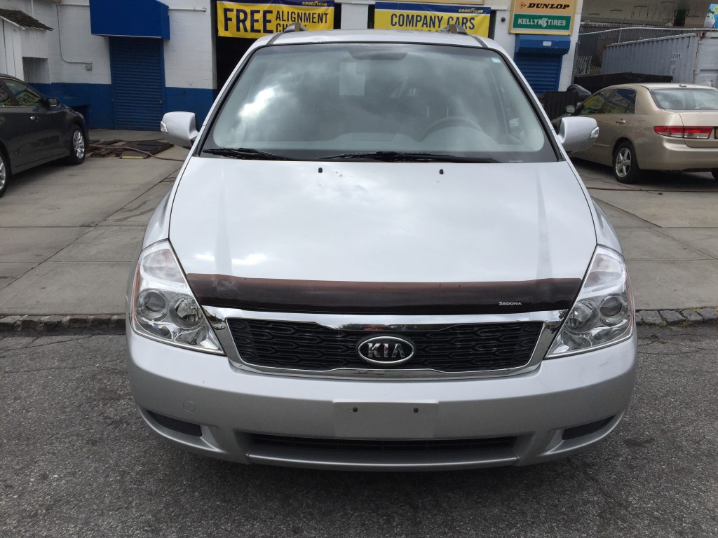 Used - Kia Sedona LX MiniVan for sale in Staten Island NY