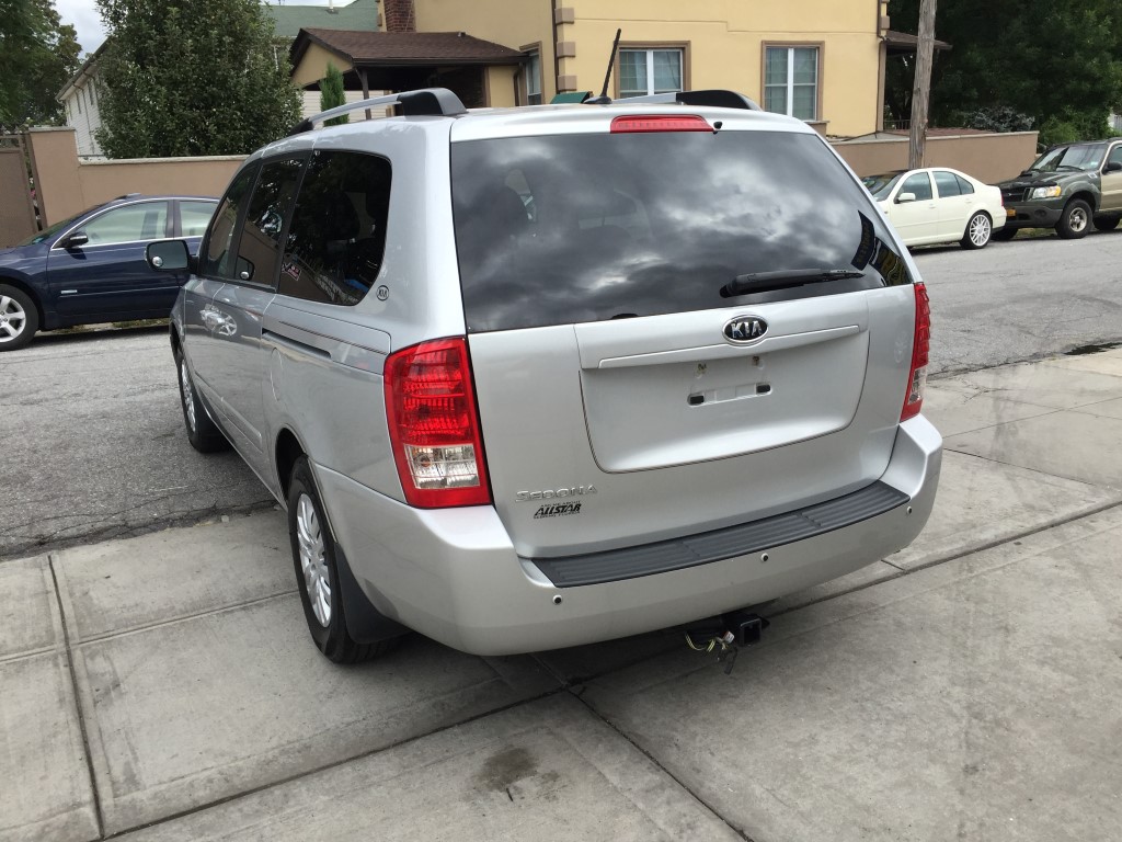 Used 2012 Kia Sedona LX MiniVan 8,990.00
