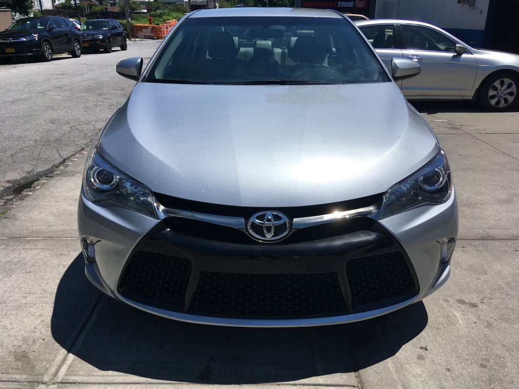 Used - Toyota Camry SE Sedan for sale in Staten Island NY