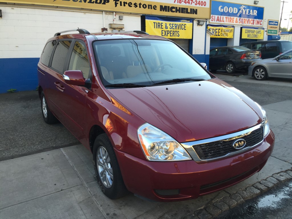 Used - Kia Sedona LX MiniVan for sale in Staten Island NY