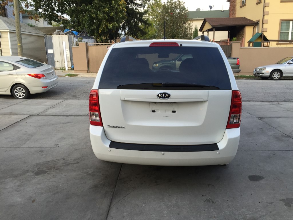 Used - Kia Sedona LX MiniVan for sale in Staten Island NY