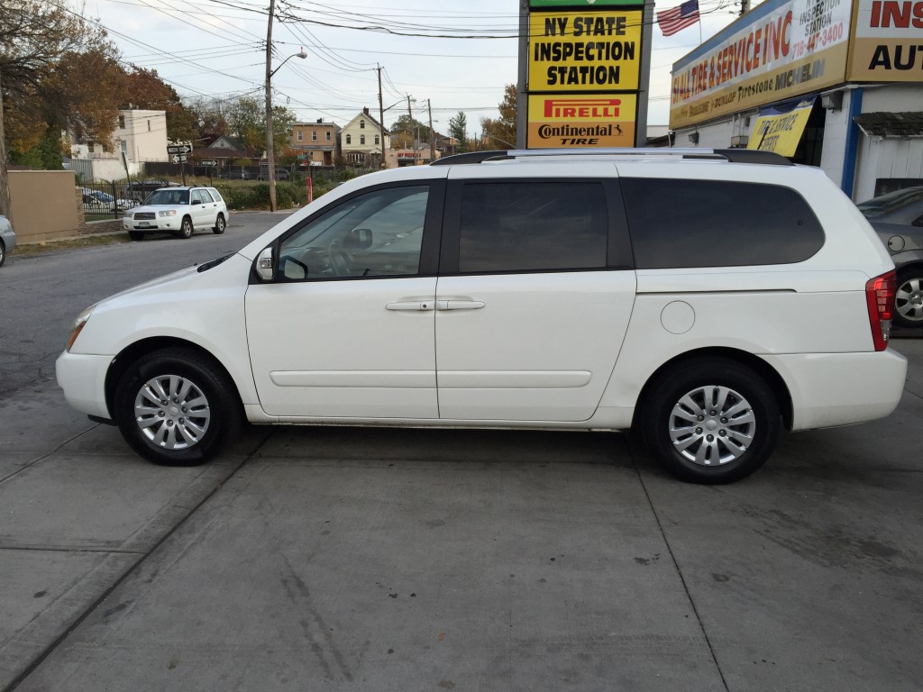 Used - Kia Sedona LX MiniVan for sale in Staten Island NY