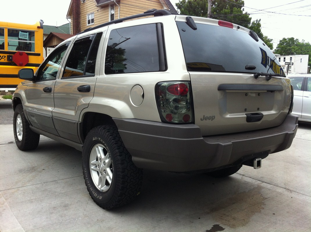 Pre-owned Car Grand Cherokee LaredoJeep