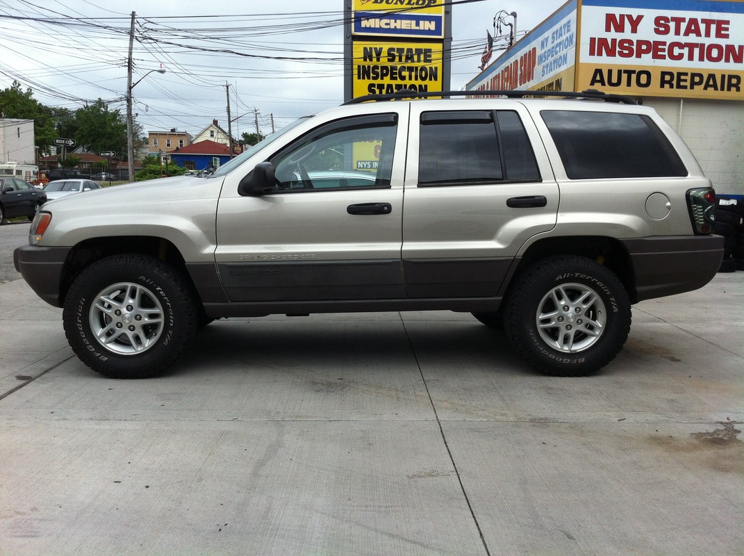 Pre-owned Car Grand Cherokee LaredoJeep