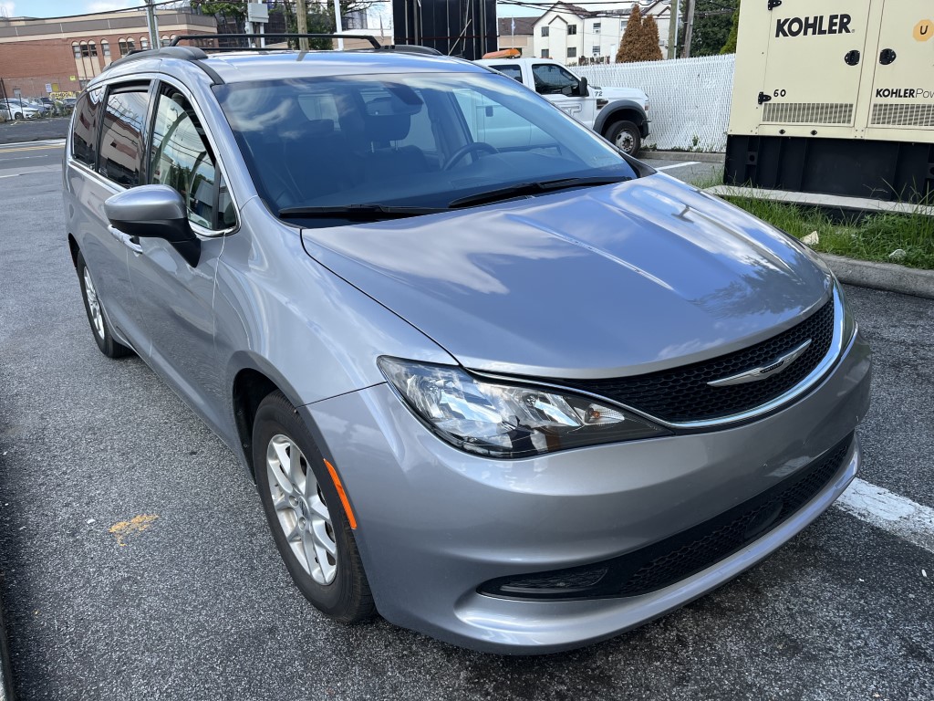 Used - Chrysler Voyager LXi Mini-Van for sale in Staten Island NY