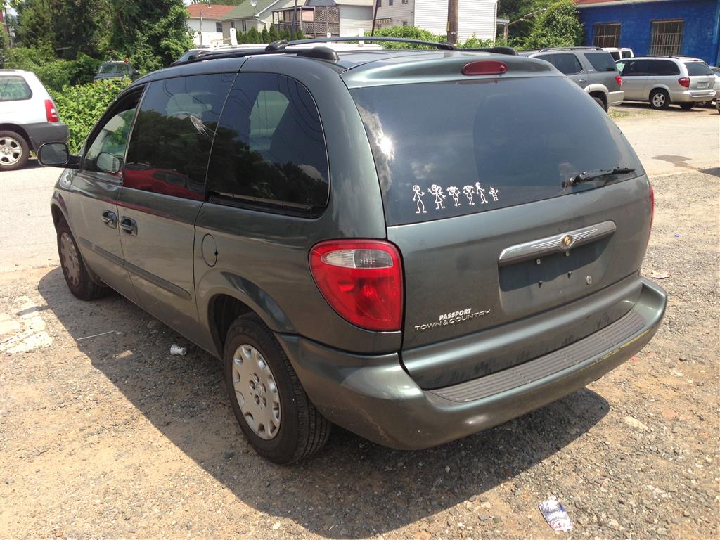 Used 2004 chrysler minivan