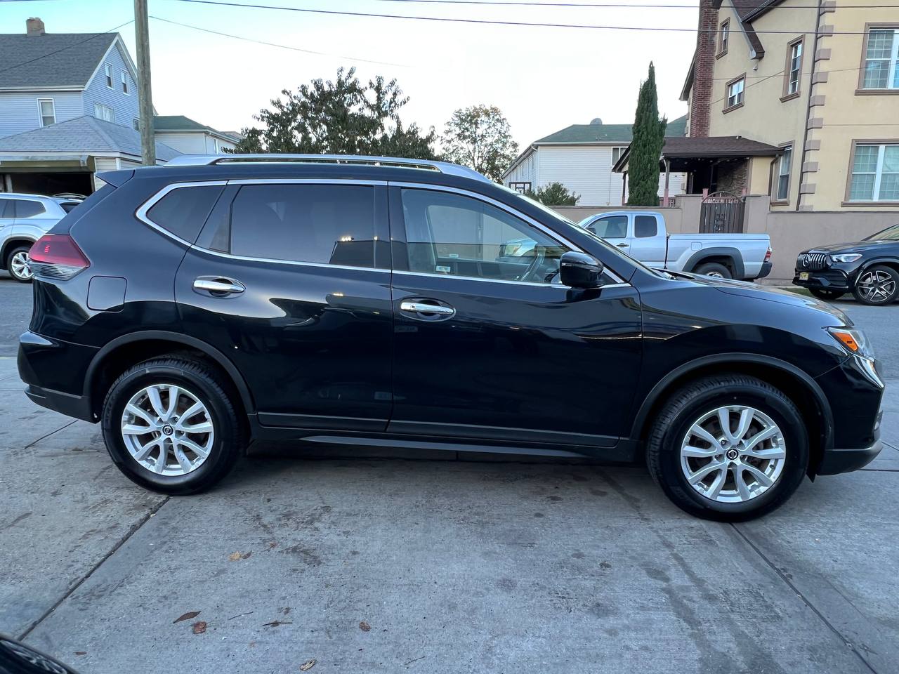 Used - Nissan Rogue SV AWD Wagon for sale in Staten Island NY