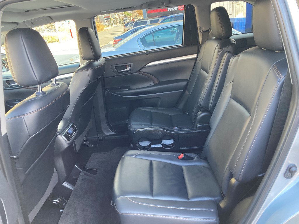 Used - Toyota Highlander XLE SUV for sale in Staten Island NY