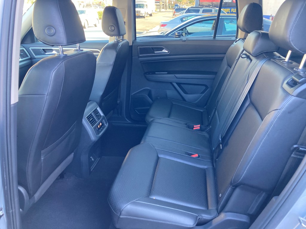 Used - Volkswagen Atlas SE with Technology SUV for sale in Staten Island NY