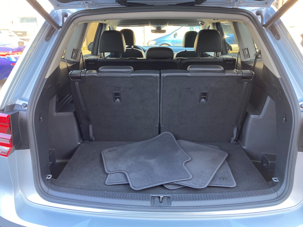 Used - Volkswagen Atlas SE with Technology SUV for sale in Staten Island NY