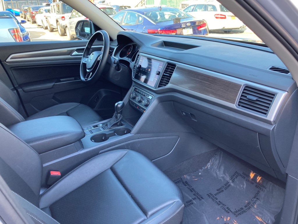 Used - Volkswagen Atlas SE with Technology SUV for sale in Staten Island NY