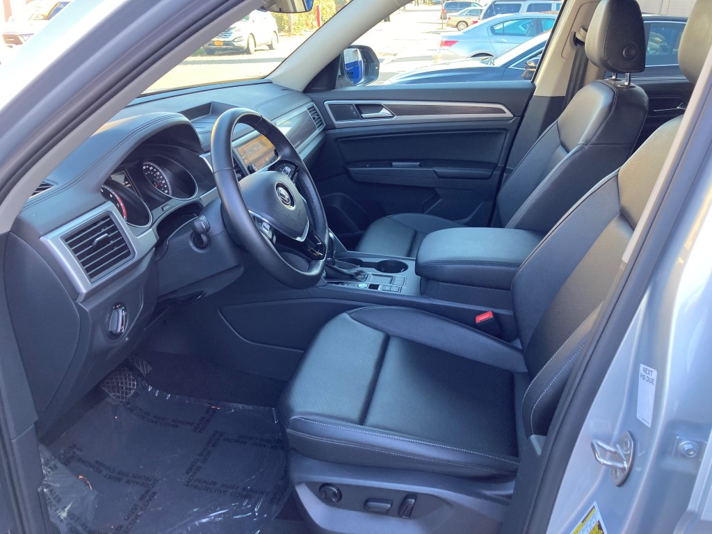 Used - Volkswagen Atlas SE with Technology SUV for sale in Staten Island NY