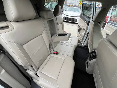 Used - Volkswagen Atlas V6 SE SUV for sale in Staten Island NY
