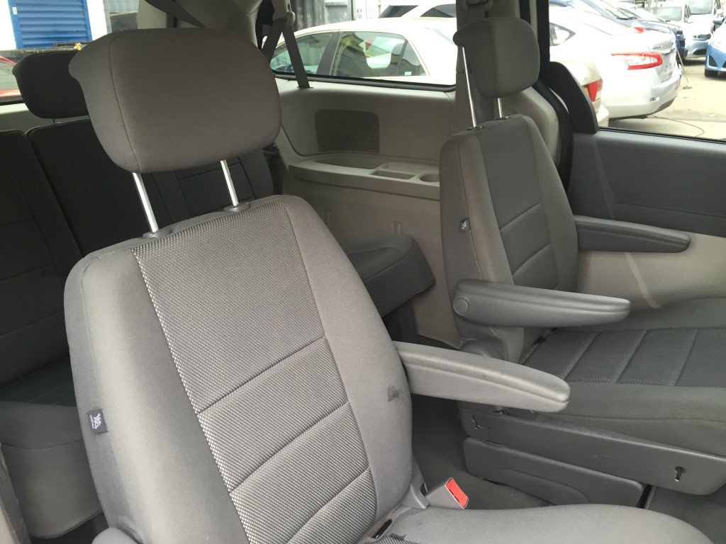 Used - Dodge Grand Caravan SE MiniVan for sale in Staten Island NY