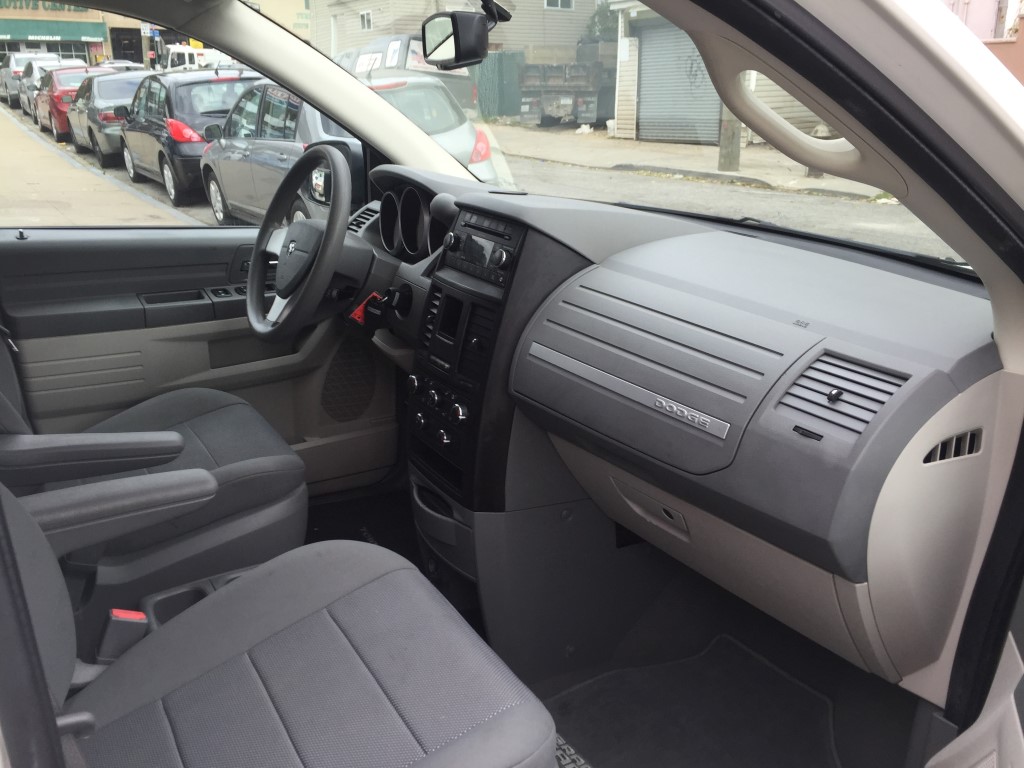 Used - Dodge Grand Caravan SE MiniVan for sale in Staten Island NY