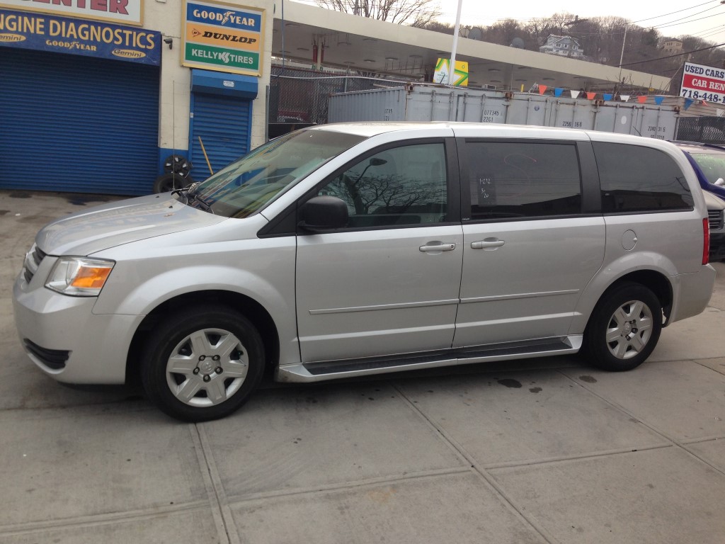 2009 Dodge Grand Caravan MiniVan for sale in Brooklyn, NY