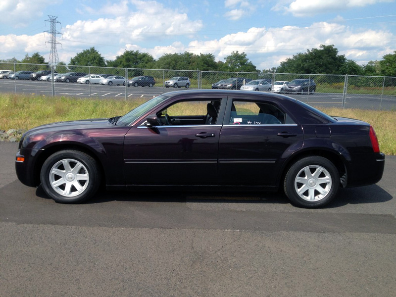 Used 2005 Chrysler 300 Touring $5,990.00