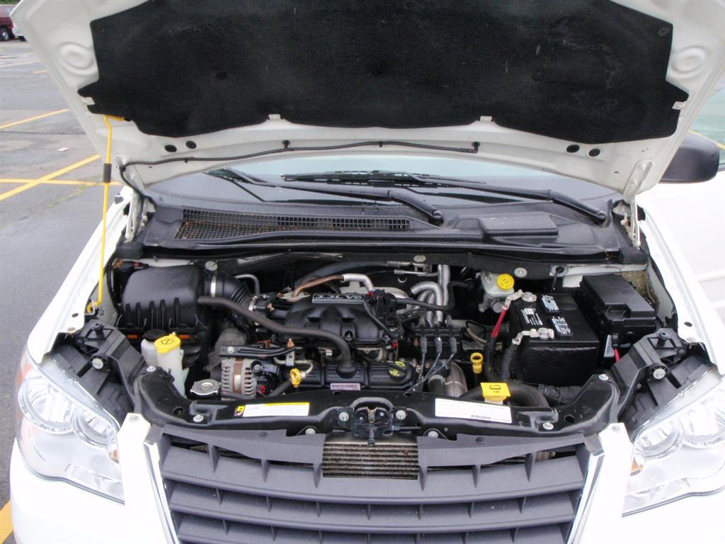 Pre-owned Car Town & CountryChrysler