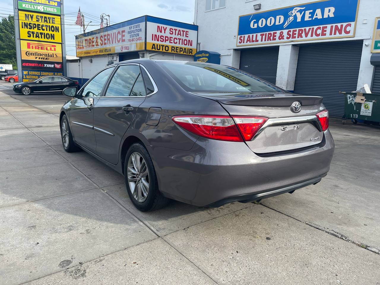 Used 2017 Toyota Camry SE Sedan 11,690.00