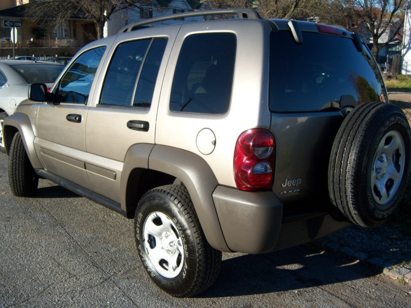 Used - Jeep Liberty Sport Utility  for sale in Staten Island NY