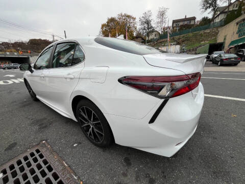 Used - Toyota Camry SE SEDAN for sale in Staten Island NY