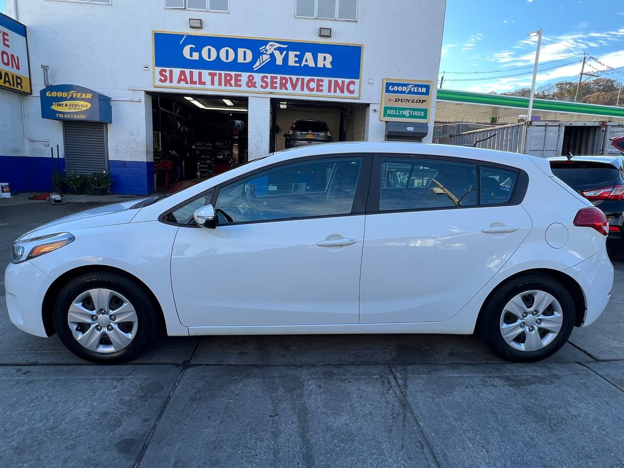 Used - Kia FORTE LX 5 Hatchback for sale in Staten Island NY