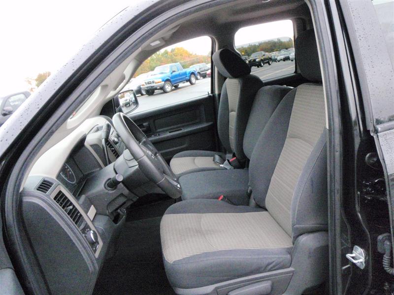 Pre-owned Car Ram 1500Dodge