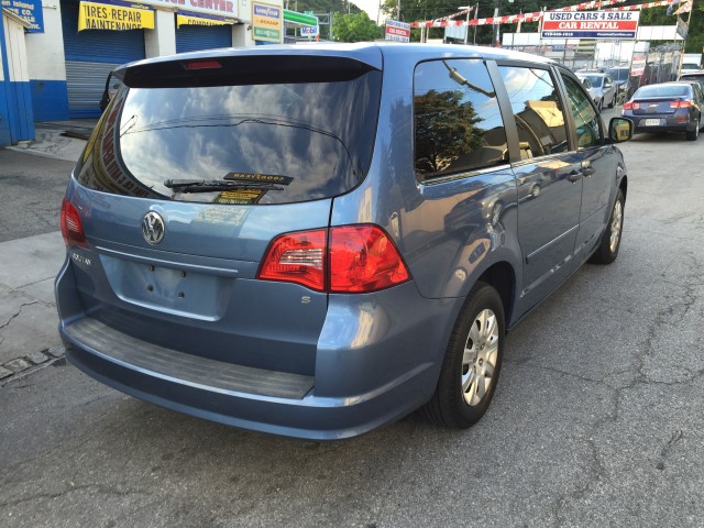 Used - Volkswagen Routan  S MiniVan for sale in Staten Island NY