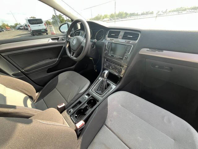 Used - Volkswagen e-Golf SE Hatchback for sale in Staten Island NY