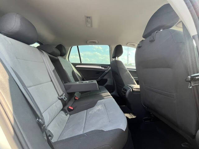 Used - Volkswagen e-Golf SE Hatchback for sale in Staten Island NY