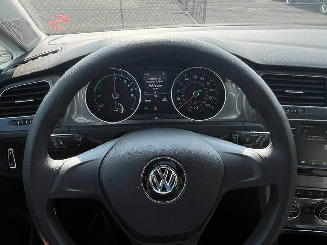 Used - Volkswagen e-Golf SE Hatchback for sale in Staten Island NY